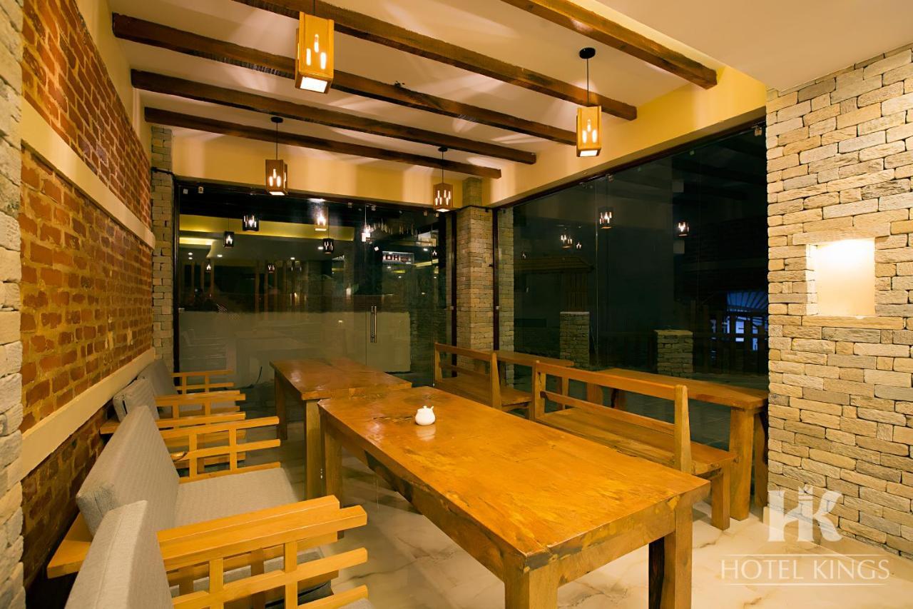 Hotel Kings Pokhara Extérieur photo